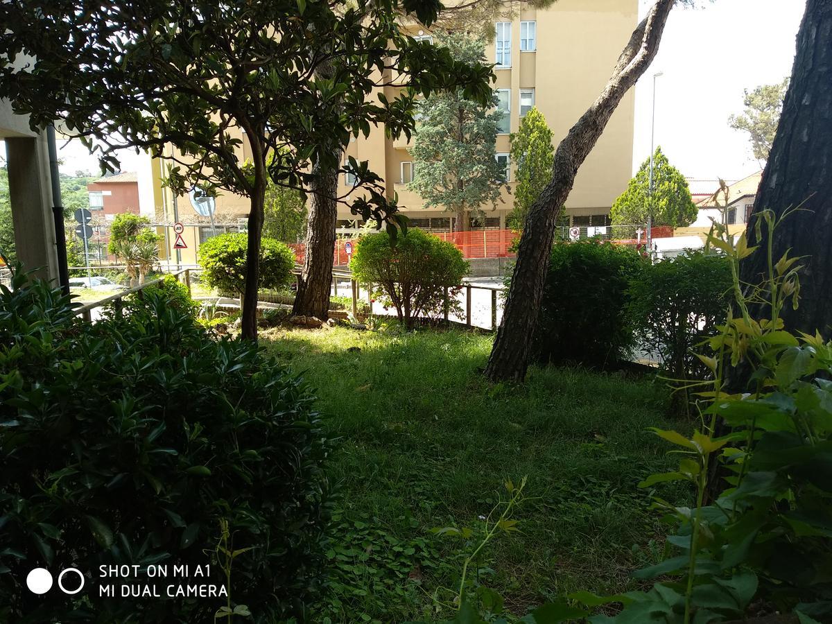 Bed and Breakfast Charme&Chic Trieste Exterior foto
